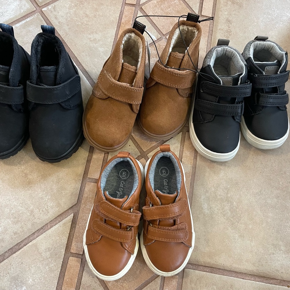 Toddler boys size 6T boots/shoes